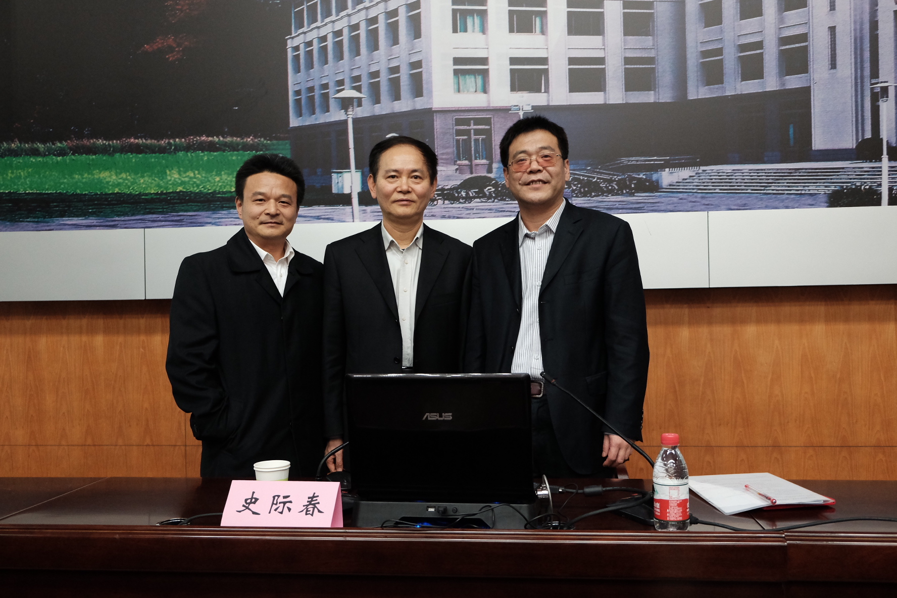 1479965591405875.jpg 1479965591405875.jpg